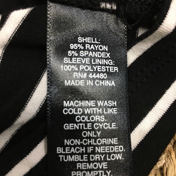 EUC WORTHINGTON B&W Balloon Sleeve, Stripe Top - Picture 5 of 9